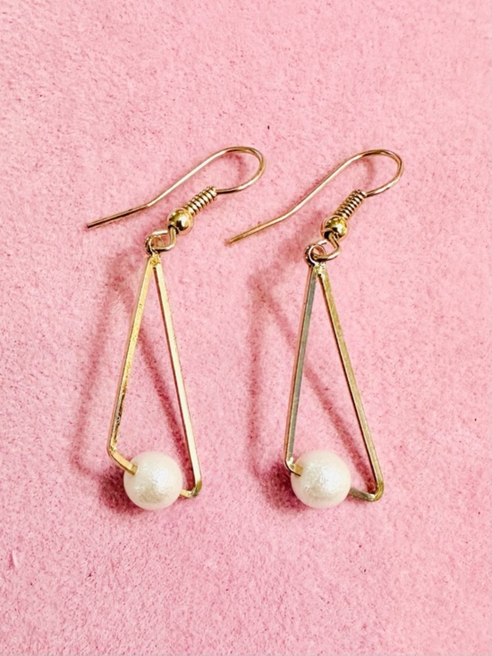 NWT Gold Tone Geometric Triangle Faux Pearl Dangle Earrings